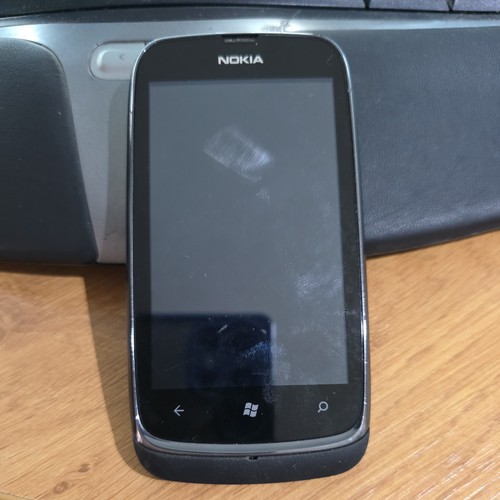 Nokia lumia 610 - nokia,